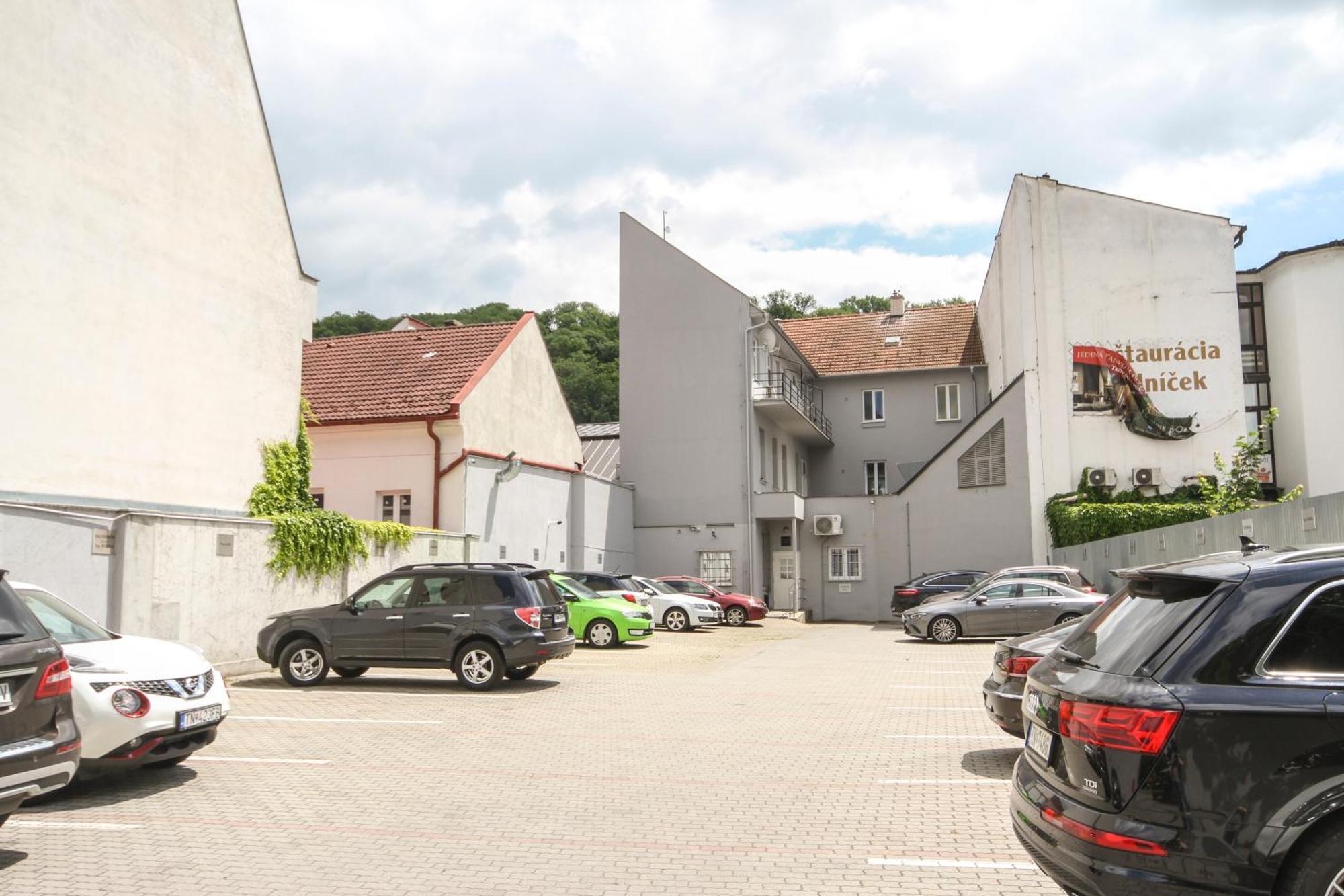 Apartman Vita Lite Trenčín Exterior foto